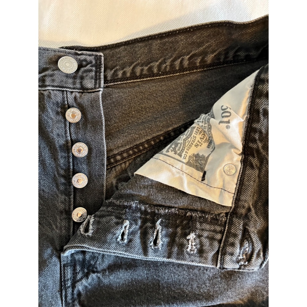 Levis 501 Original Womens Black Denim Cut Off Shorts High Rise W31 56327-0112 - Picture 5 of 8